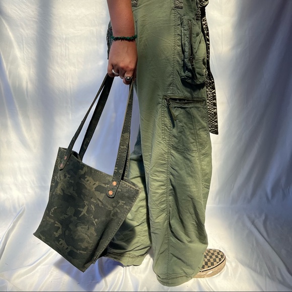 Handmade Leather Camouflage Tote Bag - Picture 11 of 12